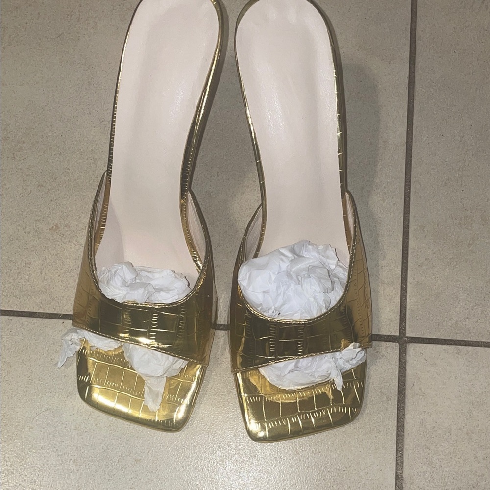 Elegant Gold Women's Heels